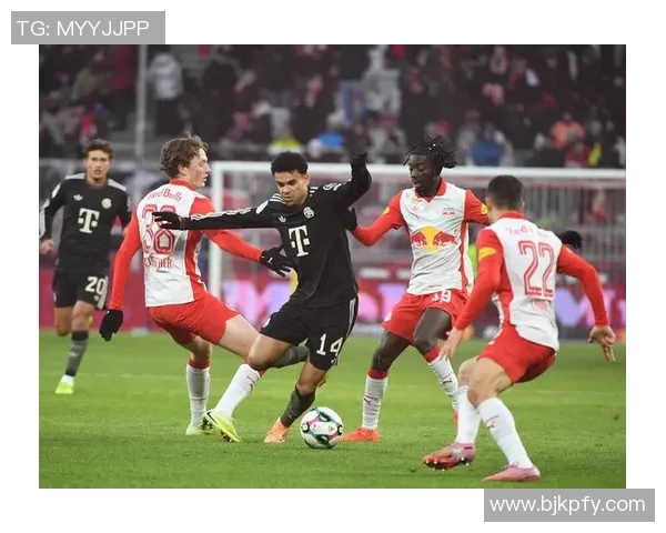 友谊赛精彩对决拜仁慕尼黑迎战汉堡队展现足球魅力与团队精神